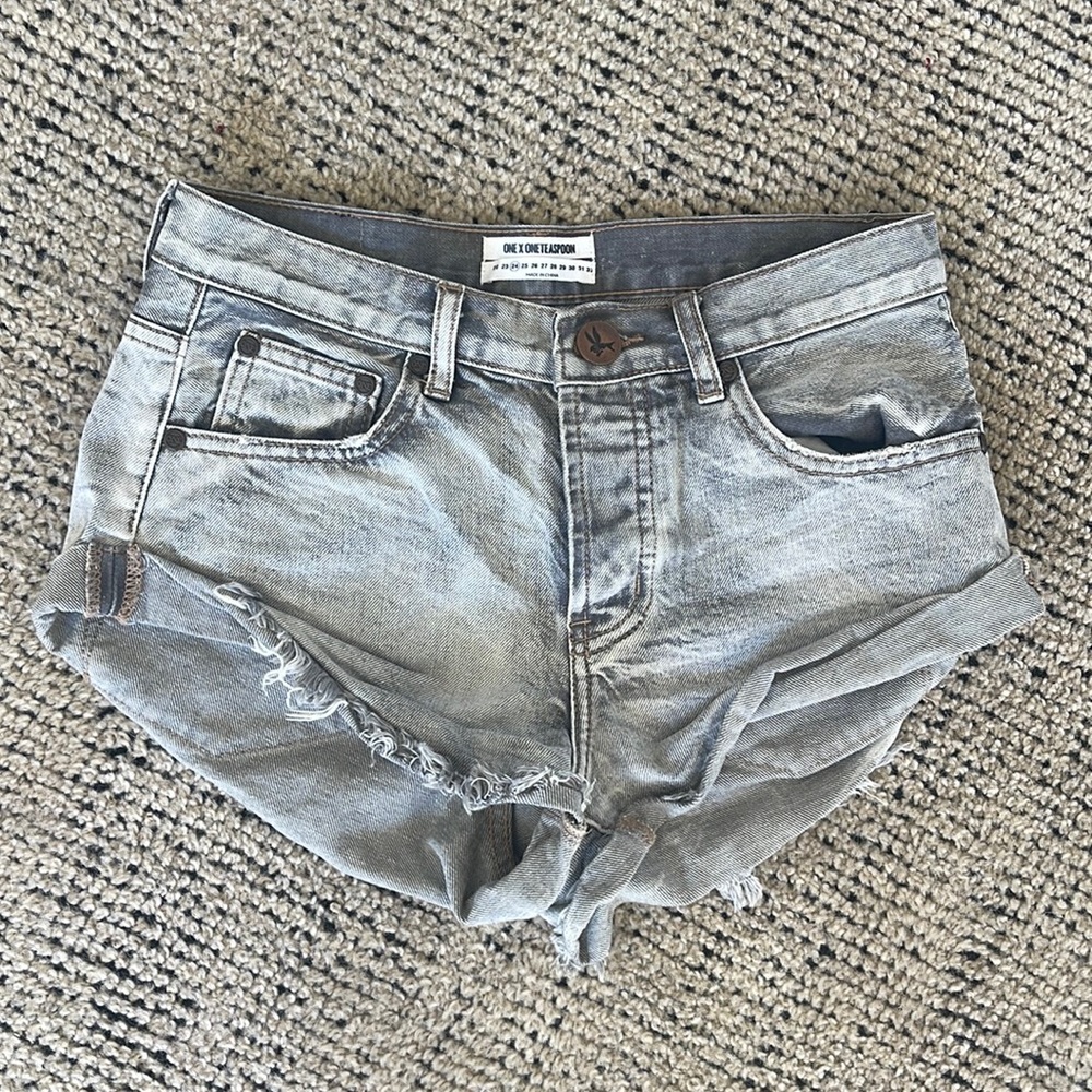 One Teaspoon Bandits Jean Shorts Size 24